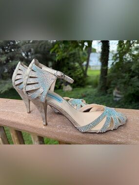 Blue by Betsey Johnson Gold Rhinestone Strappy Heels 7.5